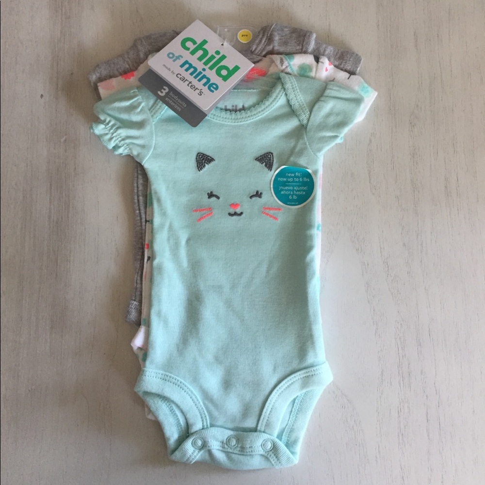 Child of mine by Carter’s 3 bodysuits set 🐰